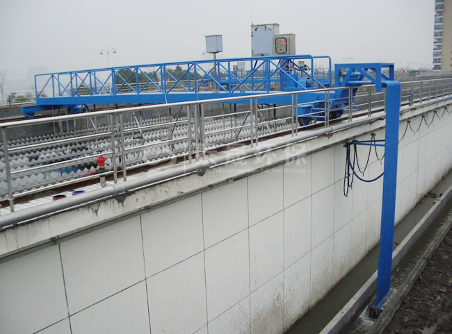 行车式刮油刮泥机